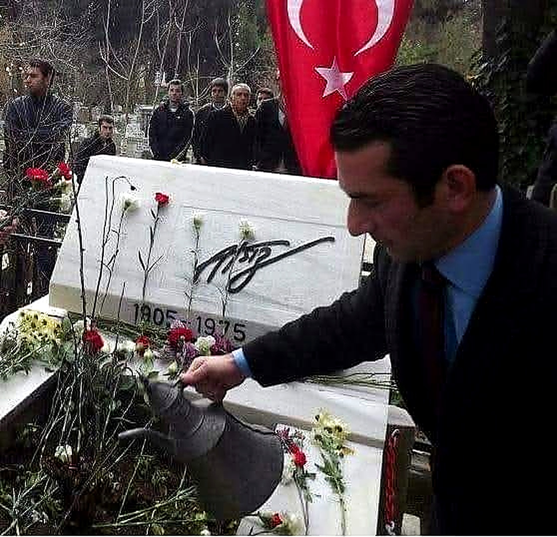 Hüseyin Nihal Atsız Kabri Başında Vefa Ziyareti